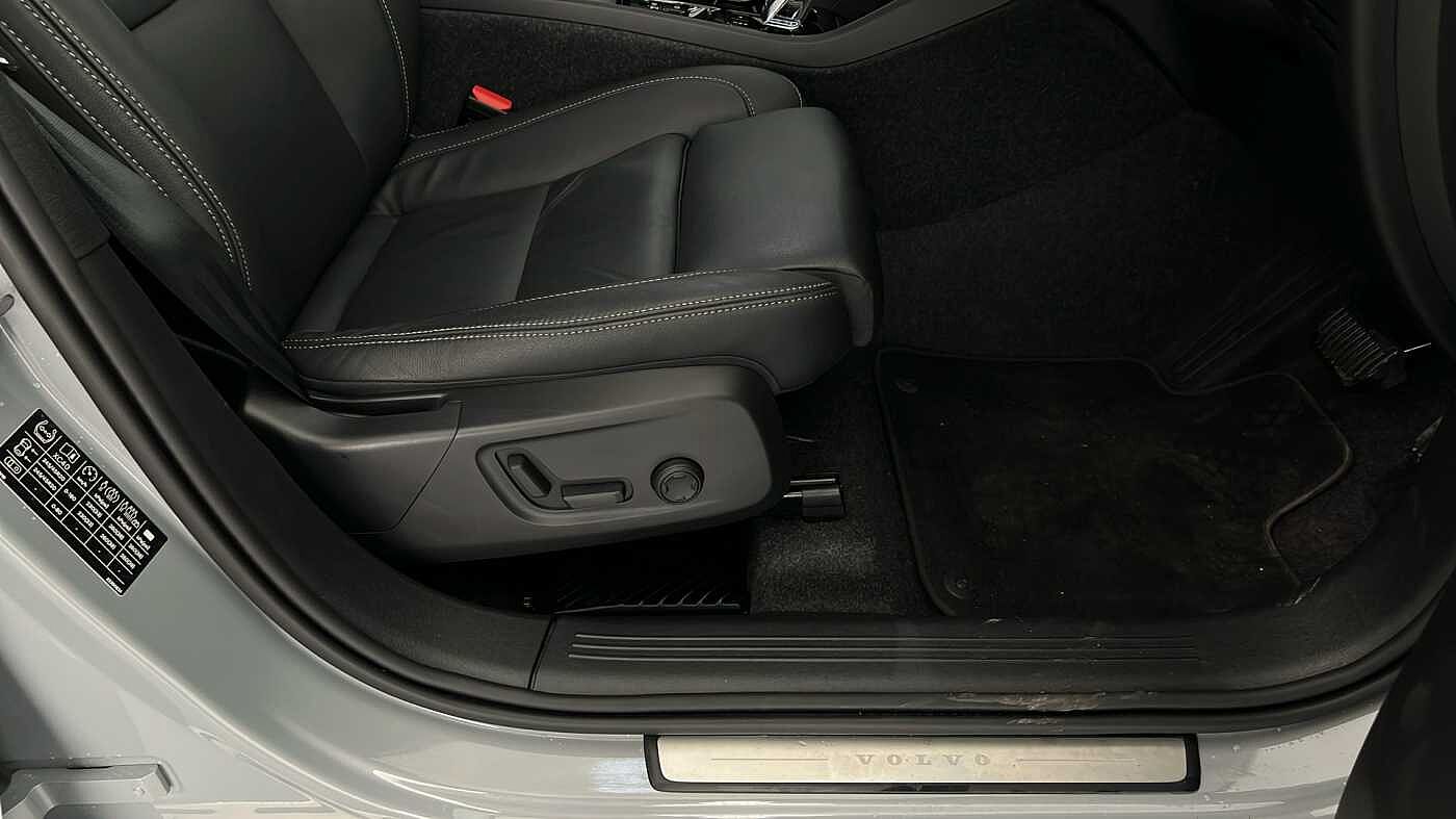 Used Volvo XC40 2025 for sale - 76780312: Photo 35