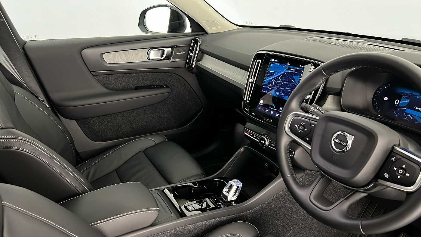 Used Volvo XC40 2025 for sale - 76780312: Photo 37