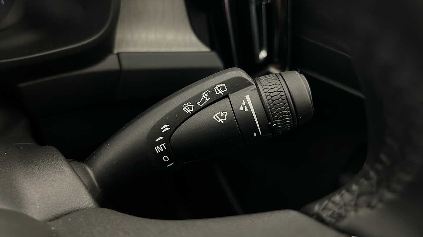 Used Volvo XC40 2025 for sale - 76780312: Photo 40