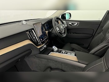 Used Volvo XC60 2025 for sale - 76738110: Photo