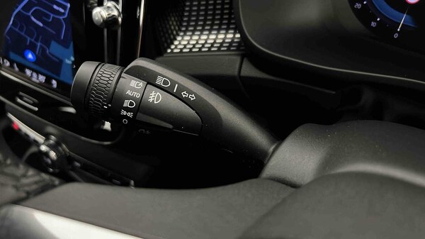 Used Volvo XC40 2024 for sale - 75481156: Photo 37