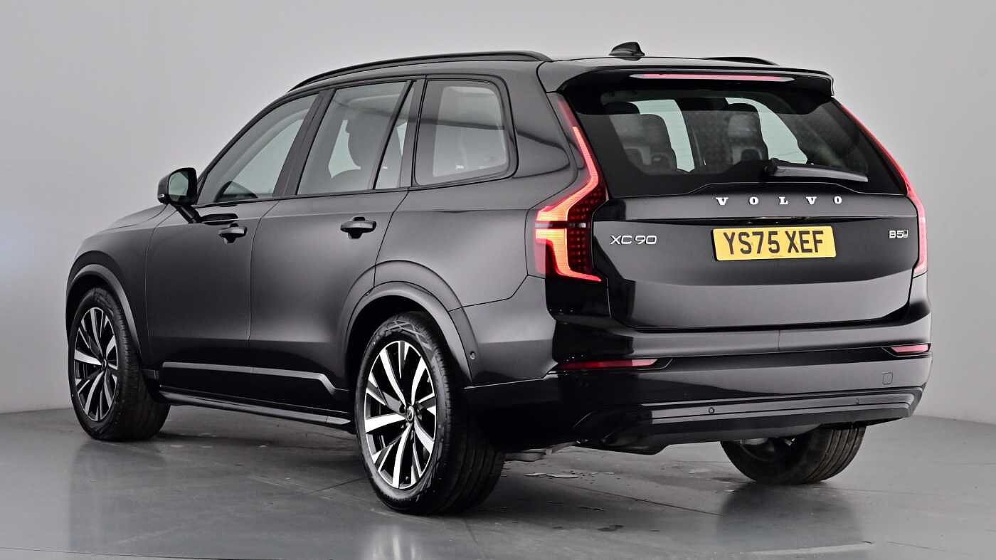 Used Volvo XC90 2025 for sale - 76738115: Photo 2