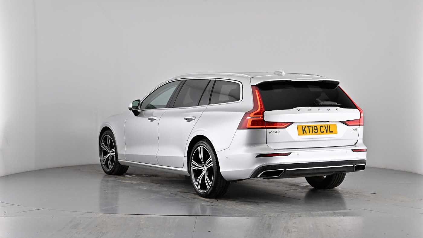 Used Volvo V60 2019 for sale - 77127472: Photo 2