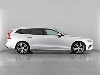 Used Volvo V60 2019 for sale - 77127472: Photo