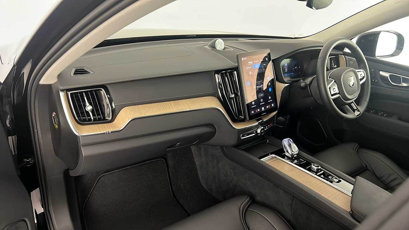 Used Volvo XC60 2025 for sale - 76221870: Photo 10