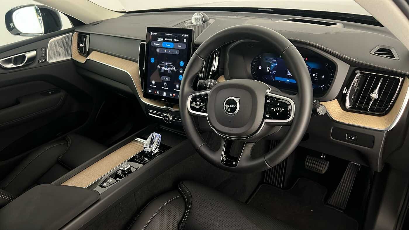 Used Volvo XC60 2025 for sale - 76221870: Photo 16