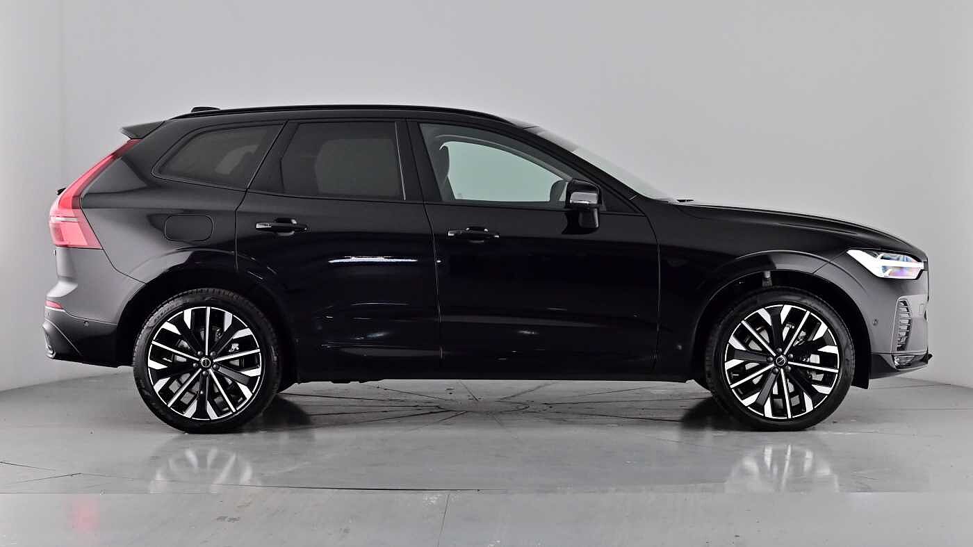 Used Volvo XC60 2025 for sale - 76221870: Photo 3