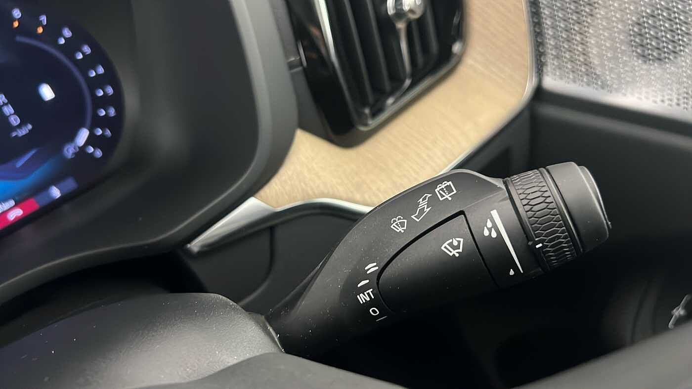 Used Volvo XC60 2025 for sale - 76221870: Photo 32