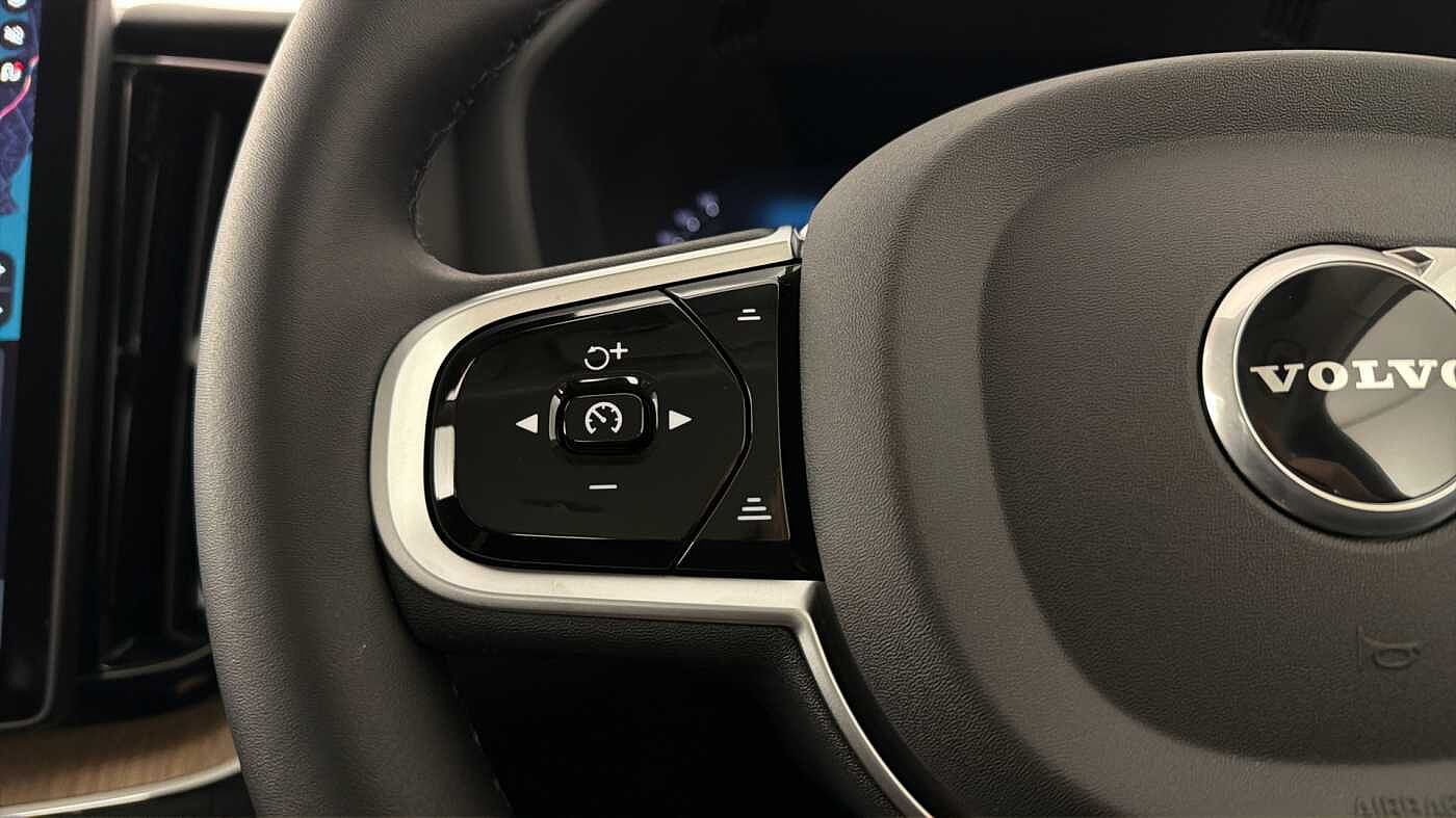 Used Volvo XC60 2026 for sale - 77434892: Photo 17