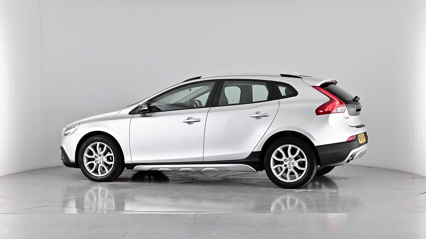 Used Volvo V40 2019 for sale - 76172297: Photo 25
