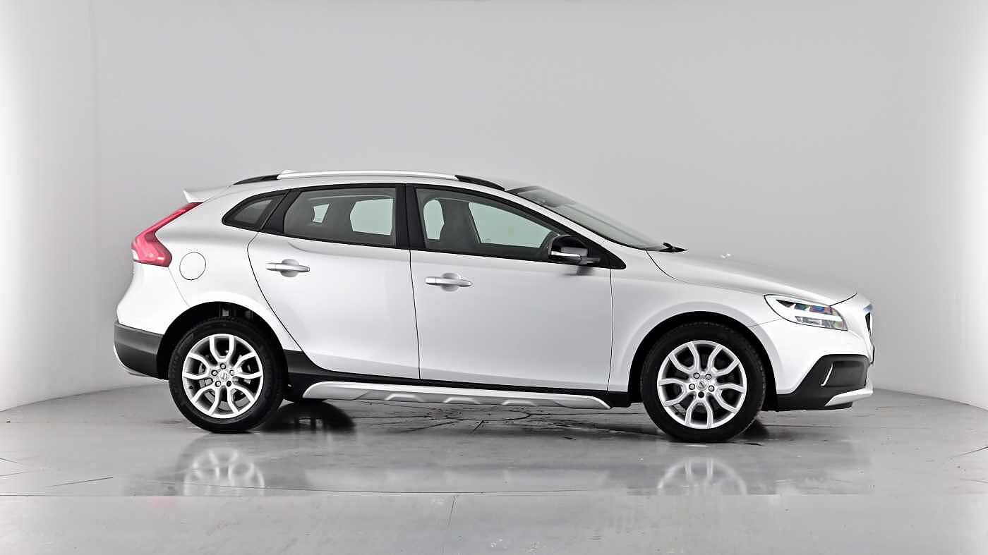 Used Volvo V40 2019 for sale - 76172297: Photo 42