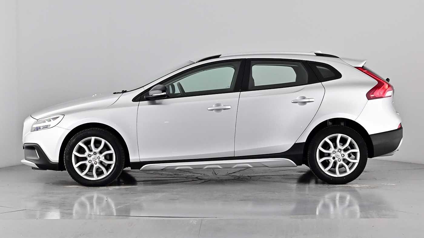 Used Volvo V40 2019 for sale - 76172297: Photo 8