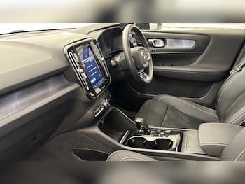 Used Volvo XC40 2023 for sale - 79582507: Photo