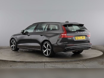 Used Volvo V60 2022 for sale - 76302264: Photo
