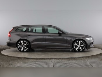 Used Volvo V60 2022 for sale - 76302264: Photo