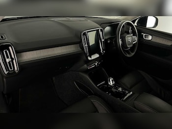 Used Volvo XC40 2020 for sale - 77035867: Photo