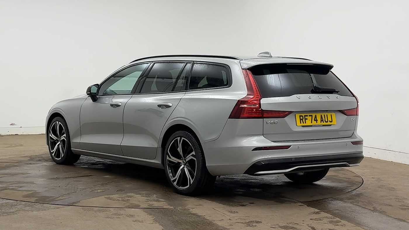 Used Volvo V60 2025 for sale - 76796385: Photo 2