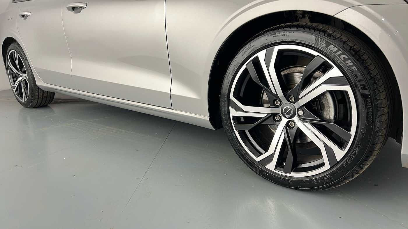 Used Volvo V60 2025 for sale - 76796385: Photo 25