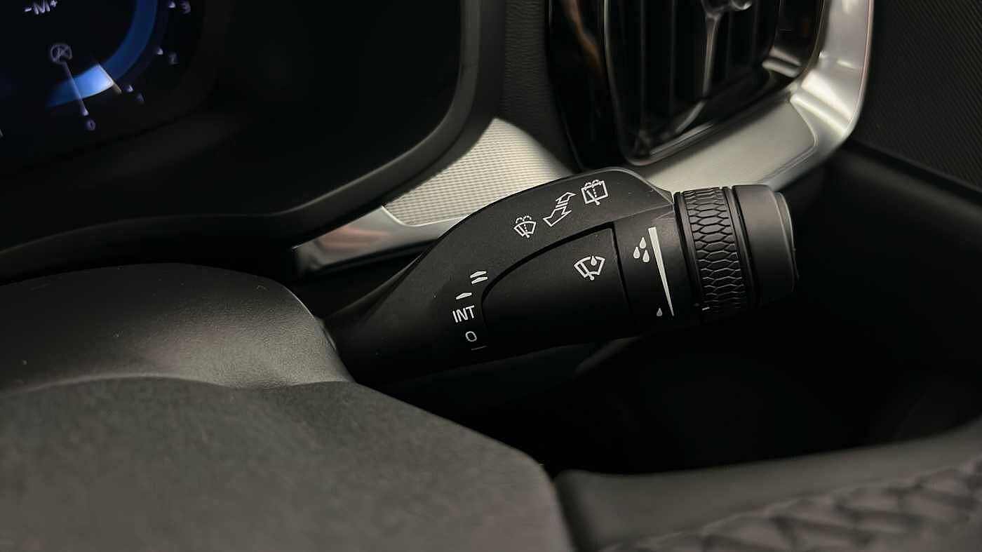 Used Volvo V60 2025 for sale - 76796385: Photo 36