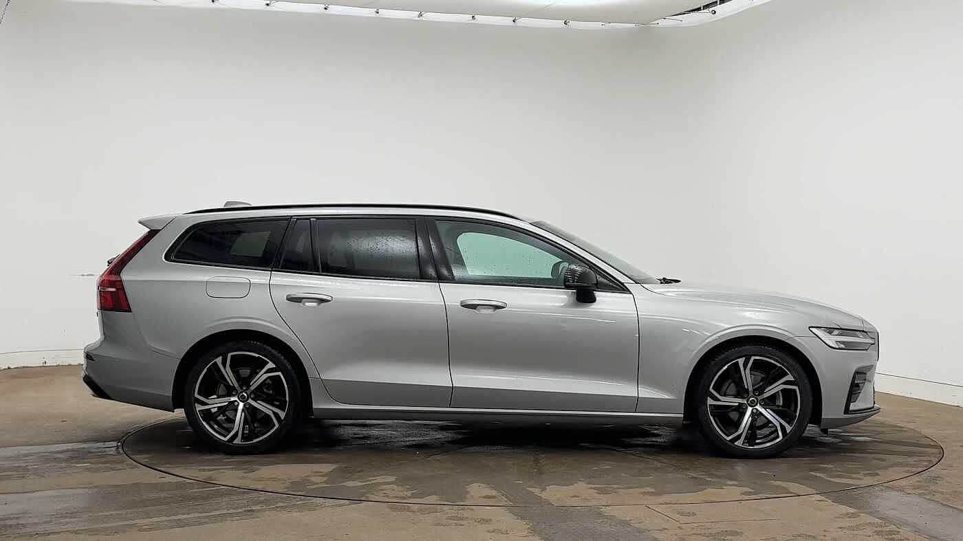 Used Volvo V60 2025 for sale - 76796385: Photo 4