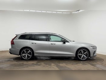 Used Volvo V60 2025 for sale - 76796385: Photo