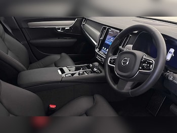 Used Volvo V90 2025 for sale - 78656599: Photo