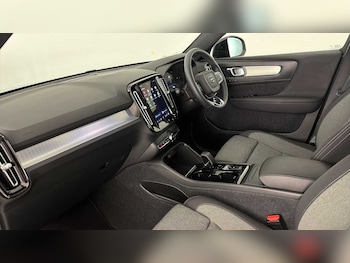 Used Volvo XC40 2024 for sale - 79468801: Photo