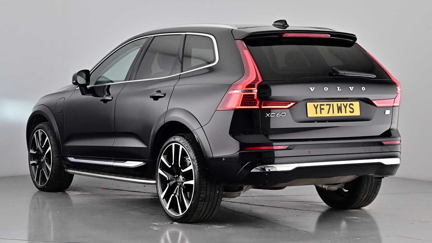 Used Volvo XC60 2022 for sale - 76630264: Photo 2