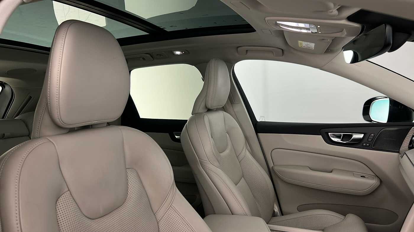 Used Volvo XC60 2022 for sale - 76630264: Photo 35