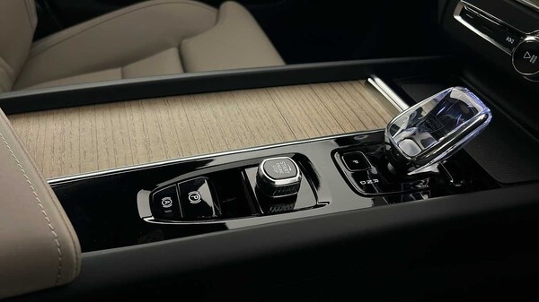 Used Volvo XC60 2025 for sale - 76312375: Photo 14