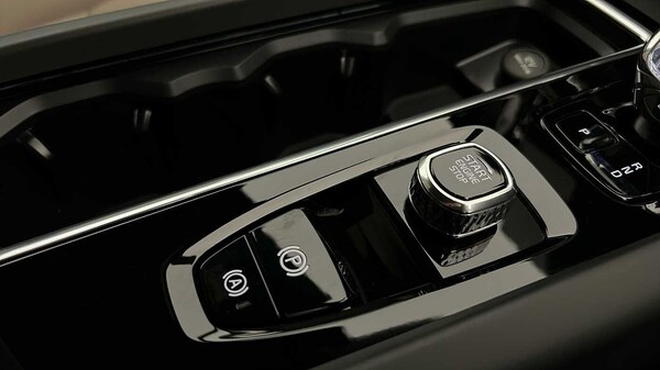 Used Volvo XC60 2025 for sale - 76312375: Photo 45