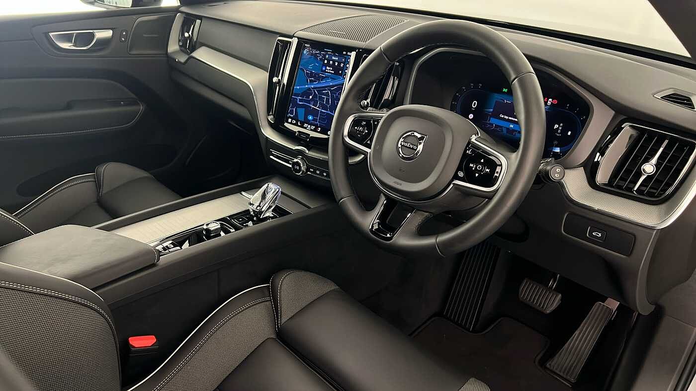 Used Volvo XC60 2024 for sale - 76780331: Photo 2