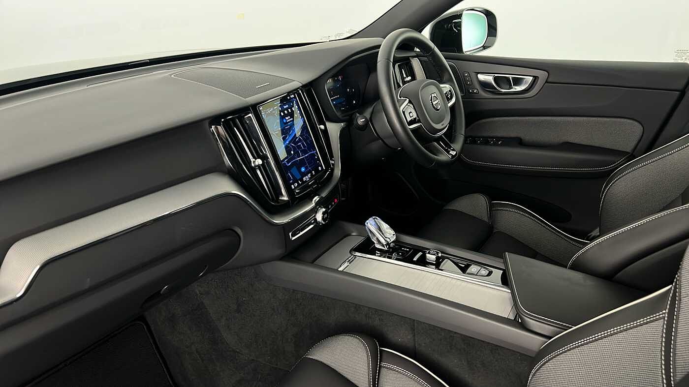 Used Volvo XC60 2024 for sale - 76780331: Photo 3