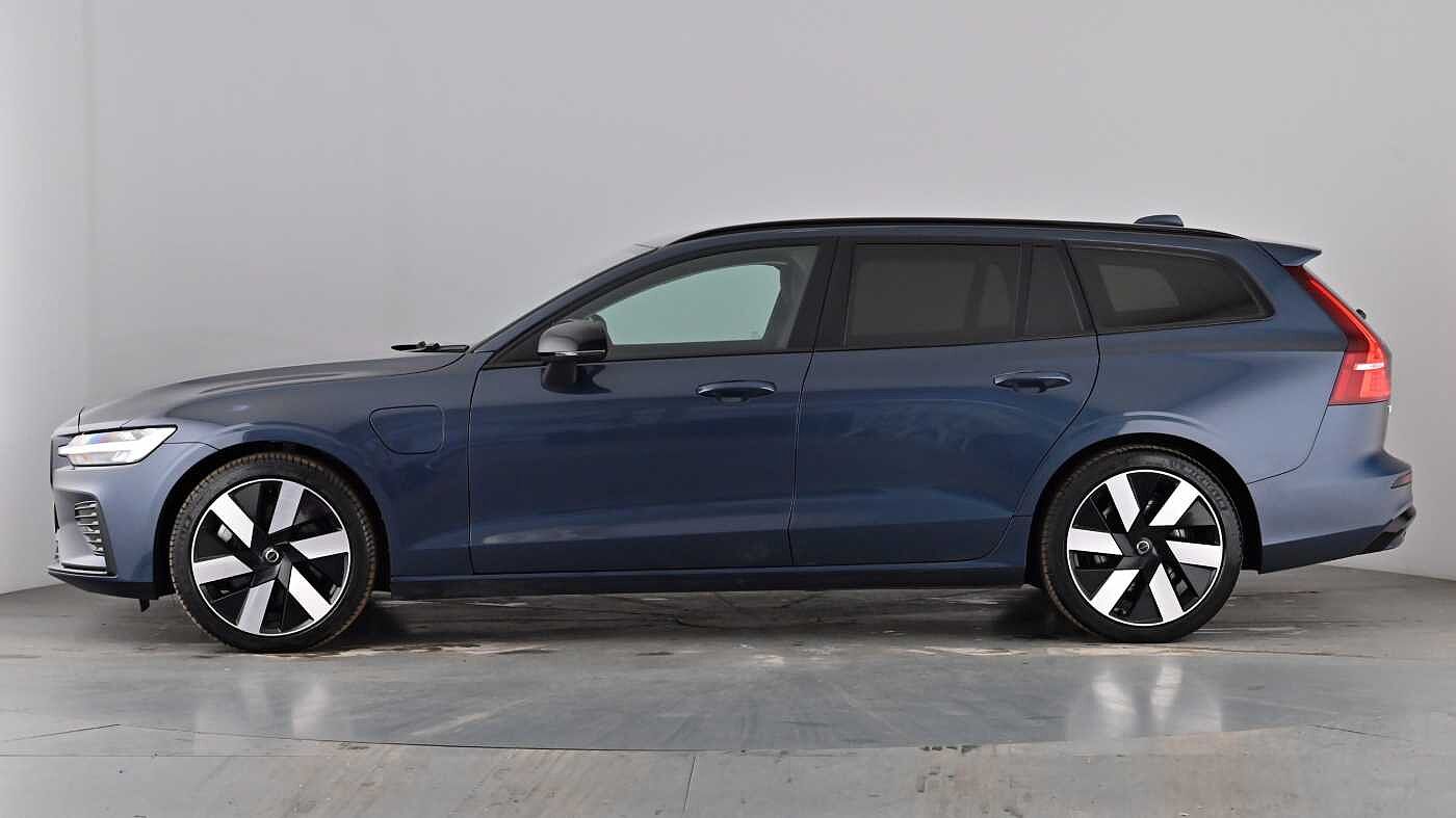 Used Volvo V60 2025 for sale - 78211992: Photo 8