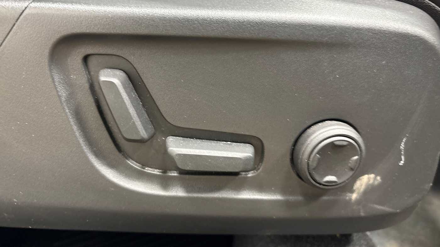 Used Volvo XC40 2023 for sale - 77366924: Photo 25