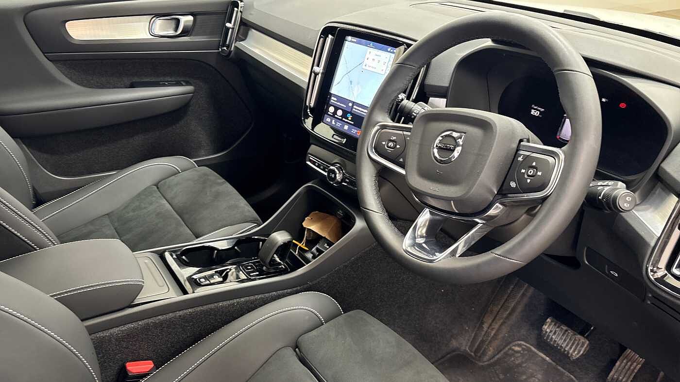 Used Volvo XC40 2025 for sale - 77235507: Photo 3