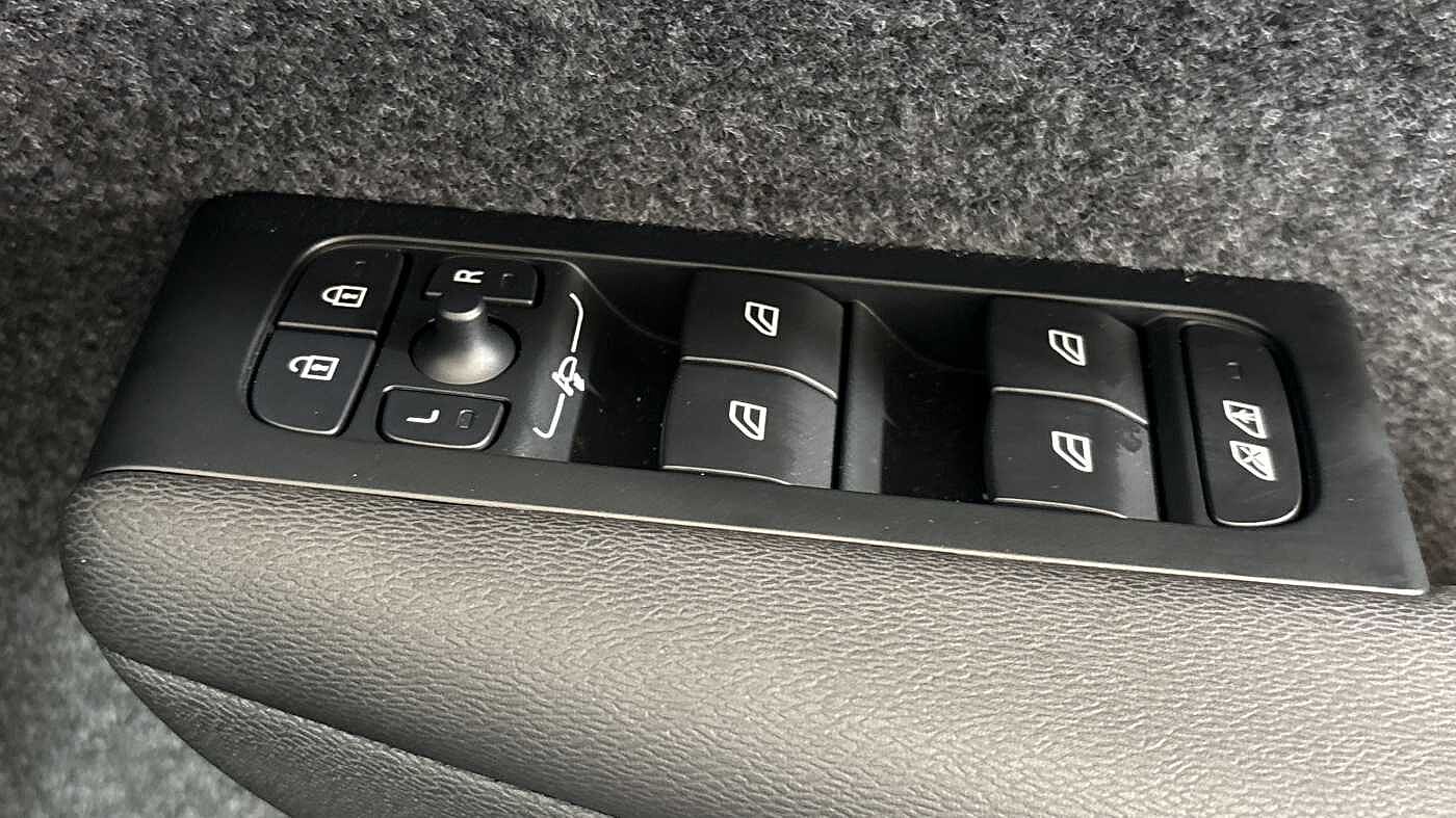 Used Volvo XC40 2025 for sale - 77235507: Photo 41