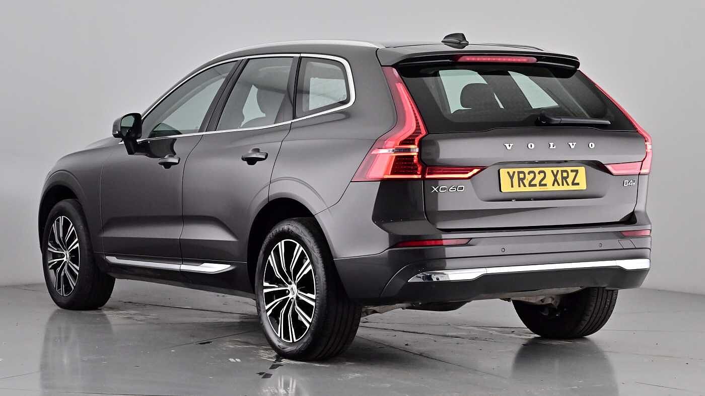 Used Volvo XC60 2022 for sale - 76640212: Photo 2