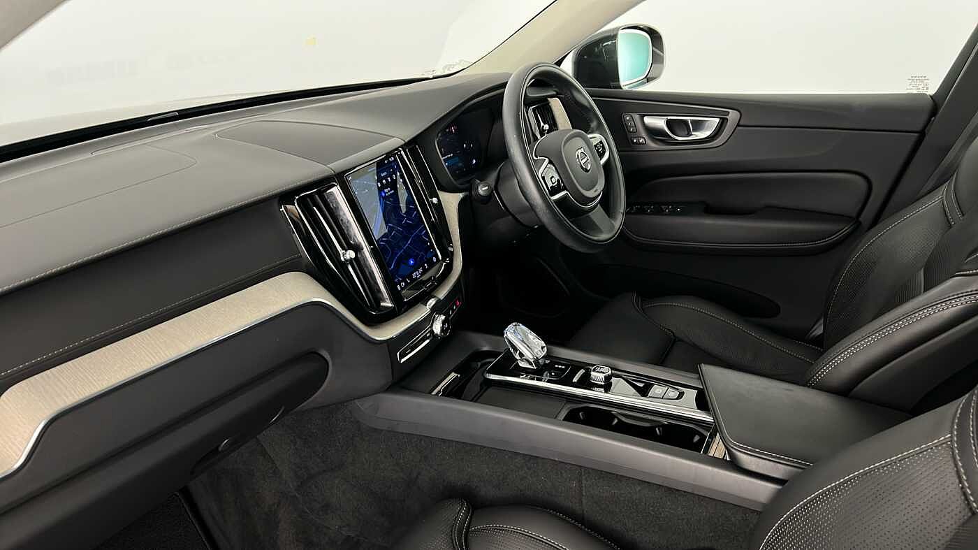 Used Volvo XC60 2022 for sale - 76640212: Photo 3