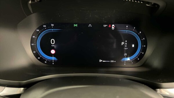 Used Volvo V60 2022 for sale - 76344041: Photo 18