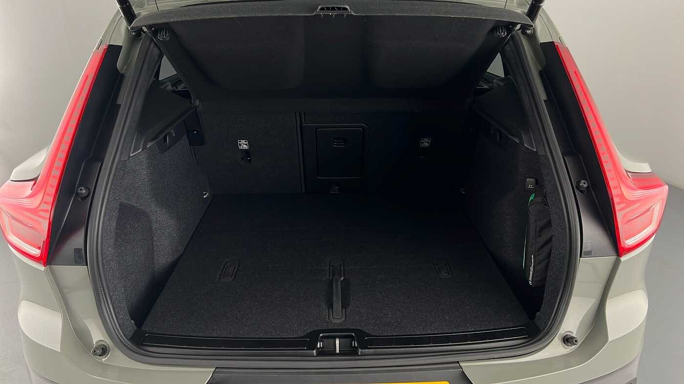 Used Volvo XC40 2025 for sale - 77013086: Photo 14