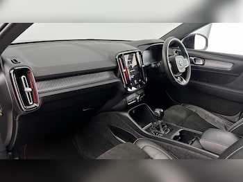 Used Volvo XC40 2022 for sale - 77300441: Photo