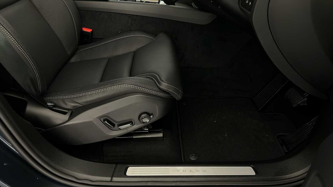 Used Volvo XC60 2025 for sale - 78123202: Photo 35