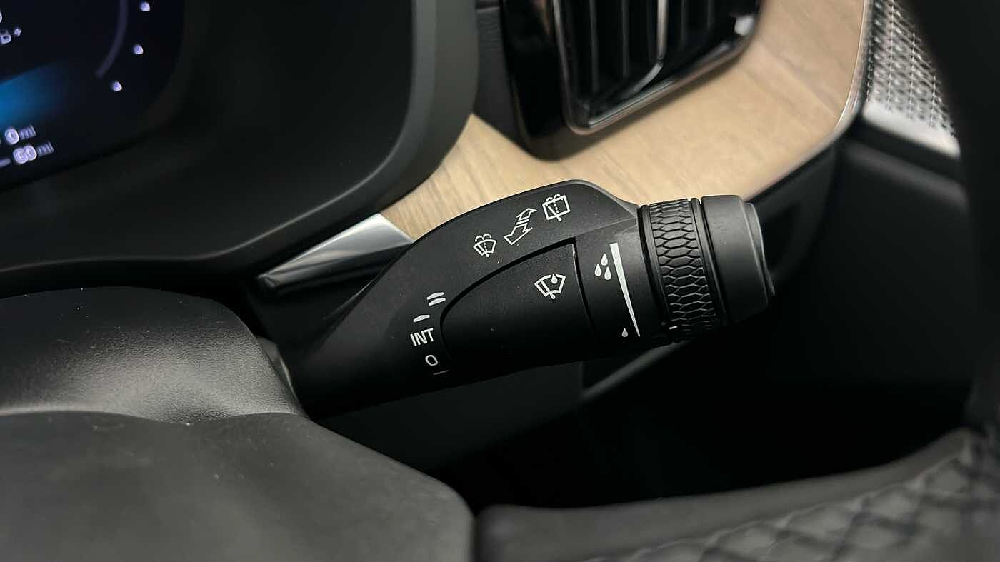 Used Volvo XC60 2025 for sale - 78123202: Photo 40