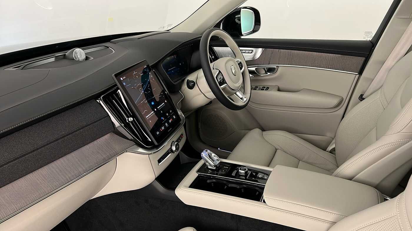 Used Volvo XC90 2025 for sale - 76355167: Photo 3