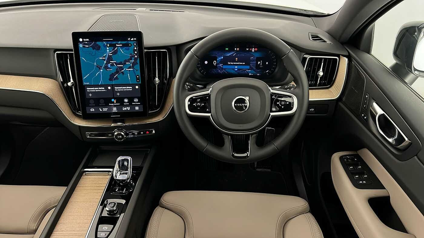 Used Volvo XC60 2025 for sale - 76302256: Photo 10