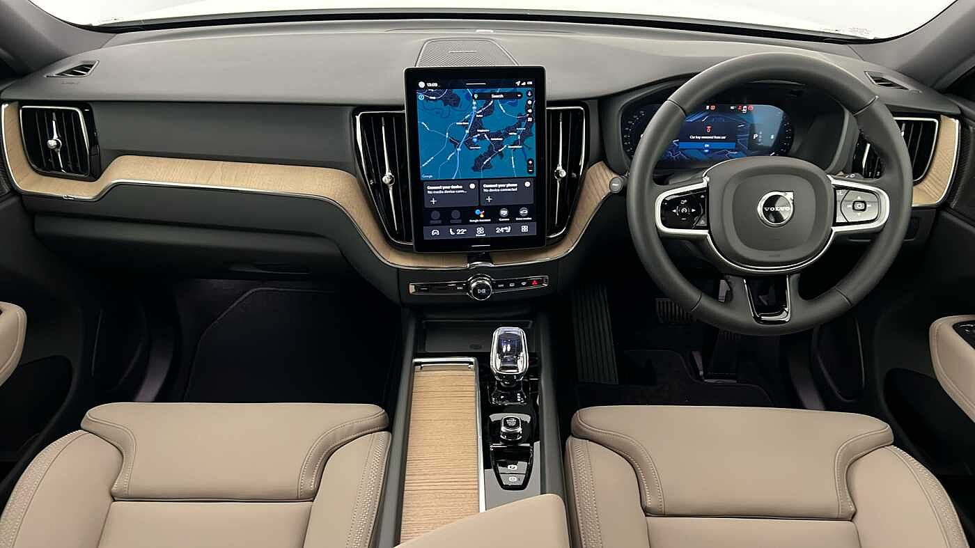 Used Volvo XC60 2025 for sale - 76302256: Photo 11