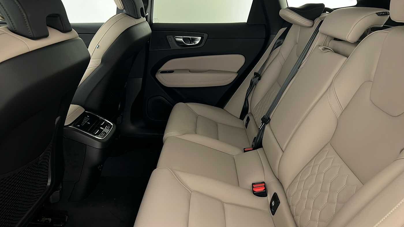 Used Volvo XC60 2025 for sale - 76302256: Photo 12