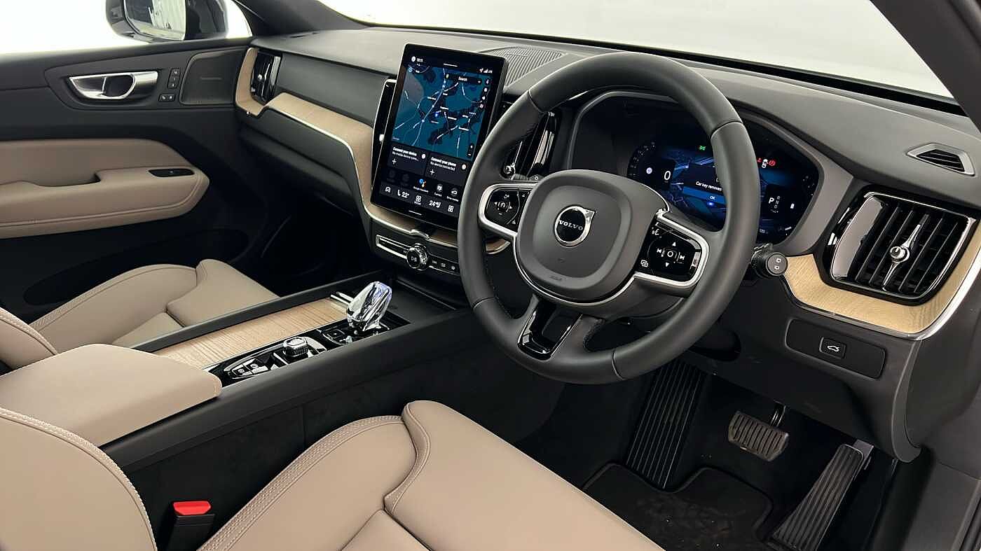 Used Volvo XC60 2025 for sale - 76302256: Photo 13