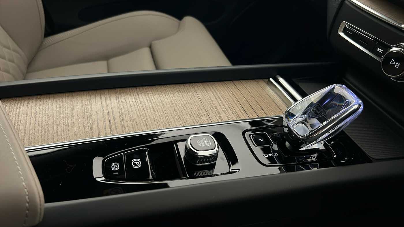 Used Volvo XC60 2025 for sale - 76302256: Photo 14